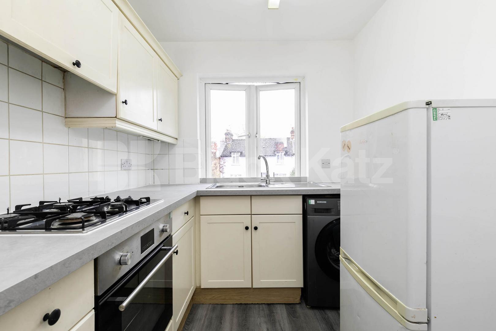 Modern Apartment New Kings road, Fulham